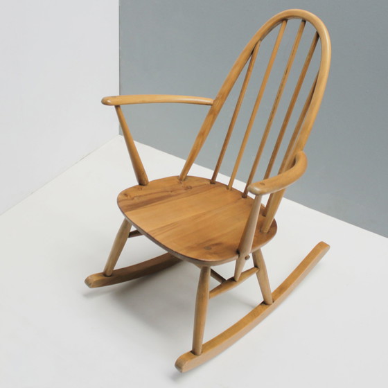 Image 1 of Ercol Kleiner Schaukelstuhl von Lucian Ercolani