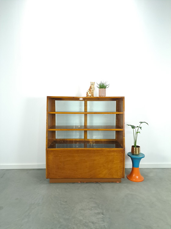 Image 1 of Furniertheke, Ladenvitrine mit Schiebetüren, Vintage-Theke