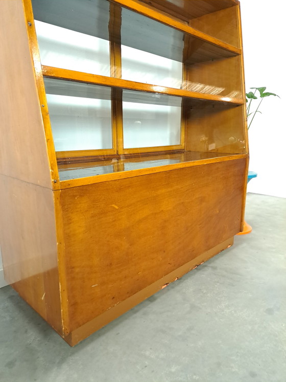 Image 1 of Furniertheke, Ladenvitrine mit Schiebetüren, Vintage-Theke