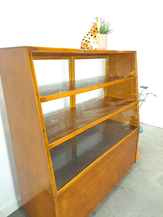 Image 1 of Furniertheke, Ladenvitrine mit Schiebetüren, Vintage-Theke