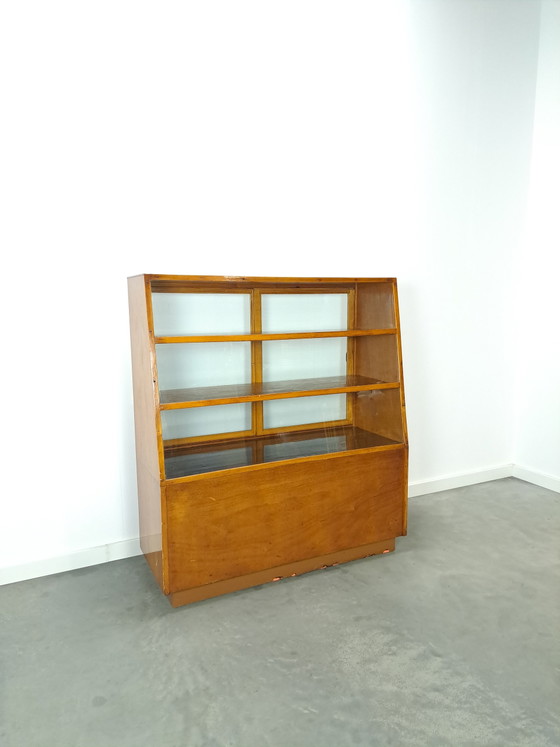 Image 1 of Furniertheke, Ladenvitrine mit Schiebetüren, Vintage-Theke