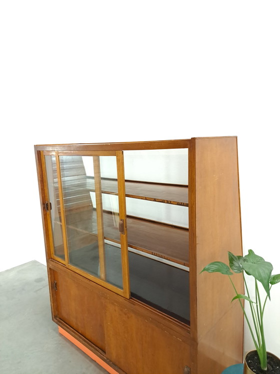 Image 1 of Furniertheke, Ladenvitrine mit Schiebetüren, Vintage-Theke