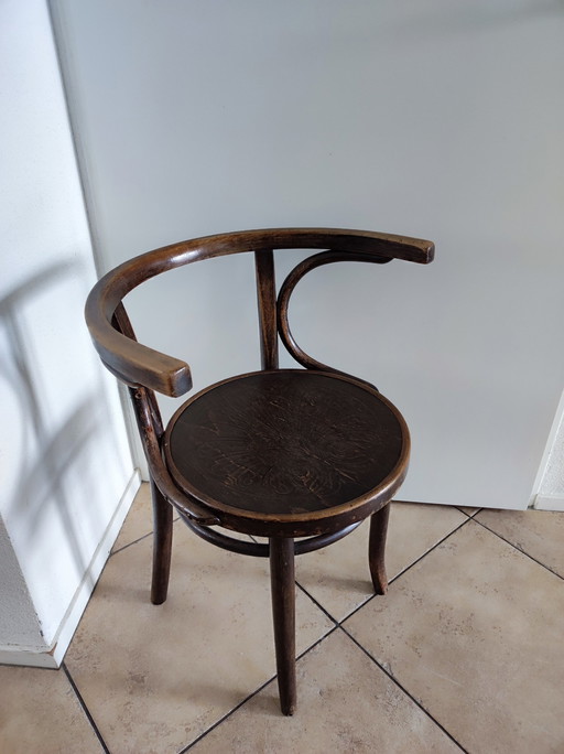 Cosmos Thonet Stuhl