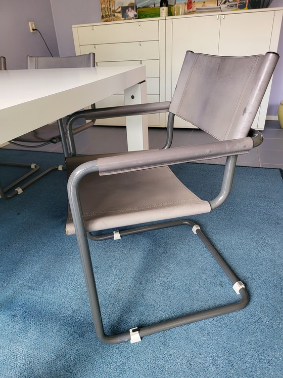 Image 1 of Castelijn Tisch