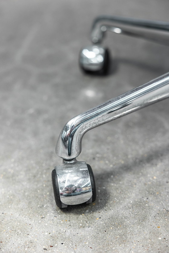 Image 1 of Eames EA117 Bürostuhl