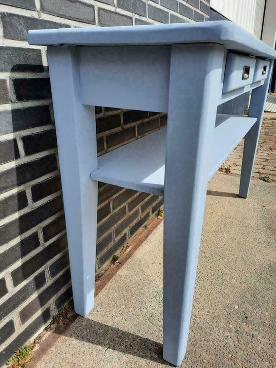 Image 1 of Schöner Beistelltisch in blau