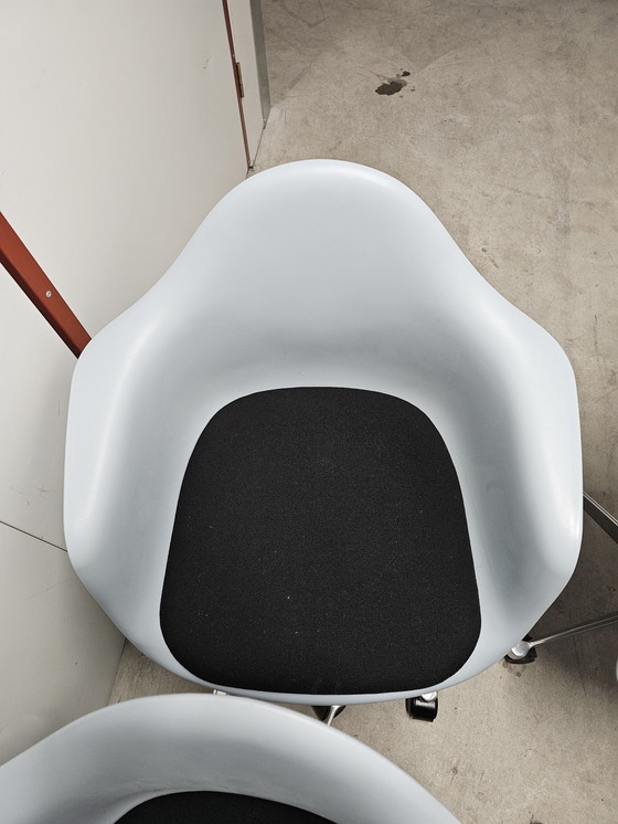 Image 1 of 4x Vitra Eames PACC sogenannter Stuhl