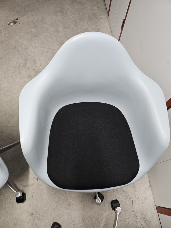 Image 1 of 4x Vitra Eames PACC sogenannter Stuhl