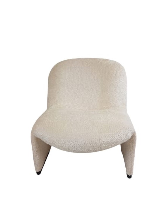 Image 1 of Artifort Alky cremefarbener Bouclé-Teddy-Stoff