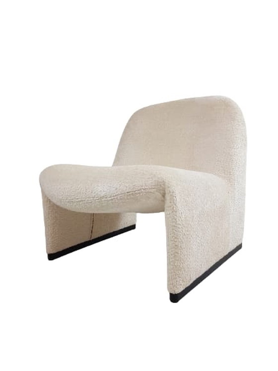 Image 1 of Artifort Alky cremefarbener Bouclé-Teddy-Stoff