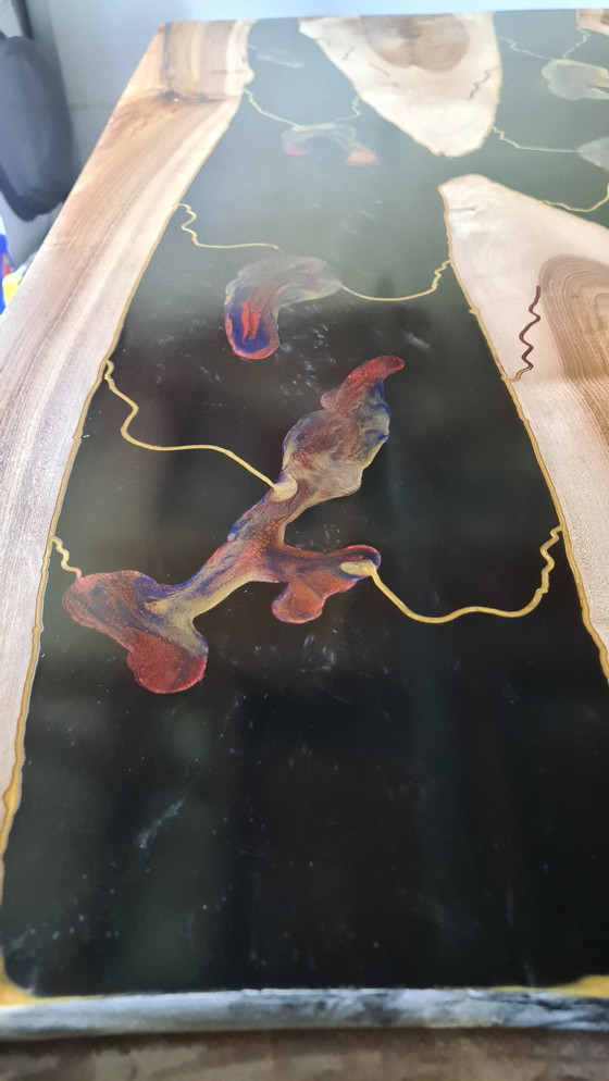 Image 1 of Maßgeschneiderter Tisch aus Epoxidharz