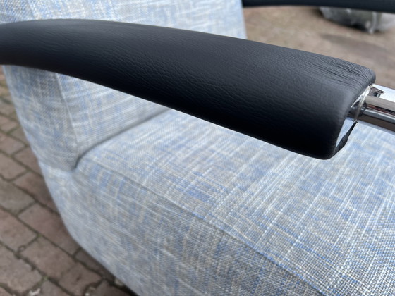 Image 1 of 2 Leolux Scylla Sessel Ruvido-Stoff blau