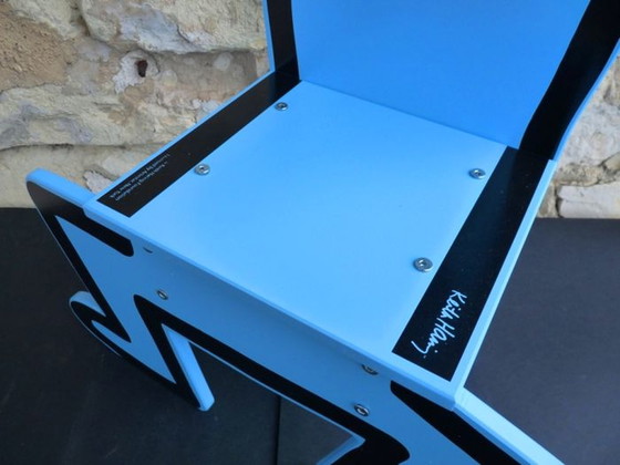 Image 1 of Keith Haring Hochstuhl / Dekorationsobjekt blau