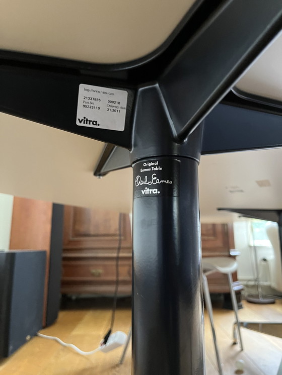 Image 1 of Vitra Eames Konferenztisch
