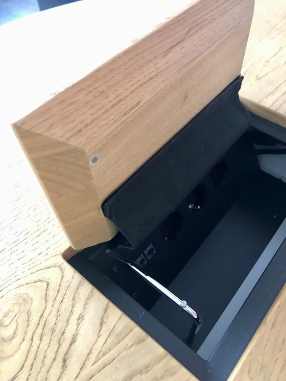 Image 1 of Vitra Eames Segmentierter Tisch