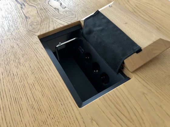 Image 1 of Vitra Eames Segmentierter Tisch