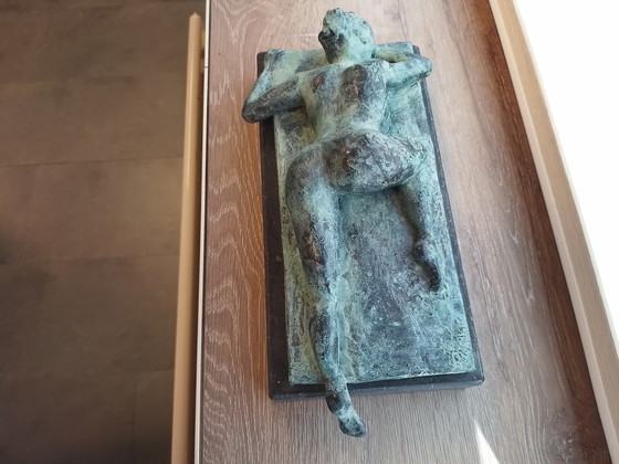 Image 1 of Hima Juwita Pakun - Bronzeskulptur einer nackten Frau
