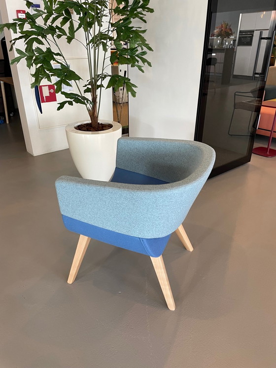 Image 1 of Lola Allermuir Stuhl