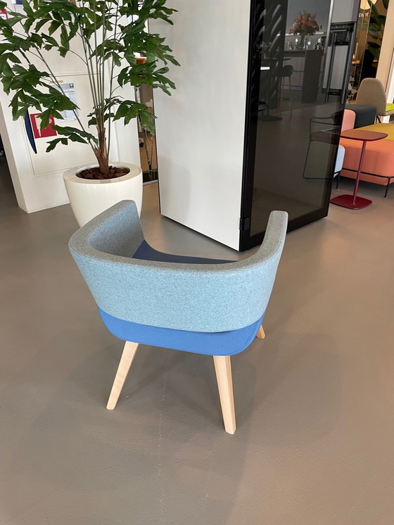 Image 1 of Lola Allermuir Stuhl