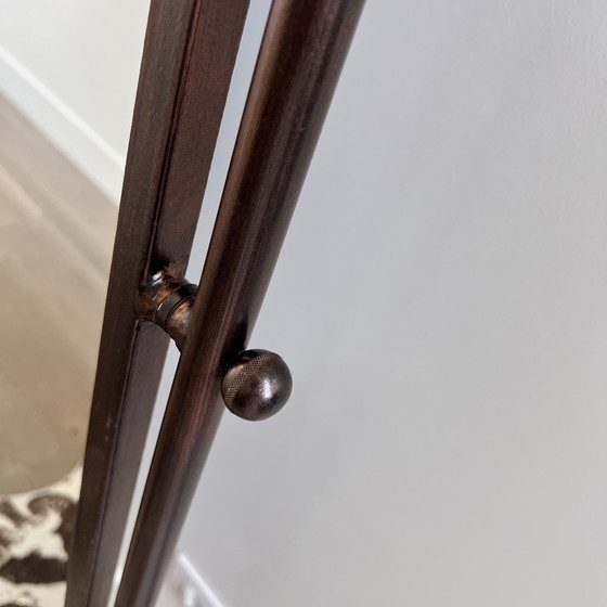 Image 1 of Kippspiegel mit Ornamenten