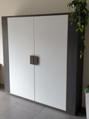 Hängeschrank Räuchereiche Jan des Bouvrie