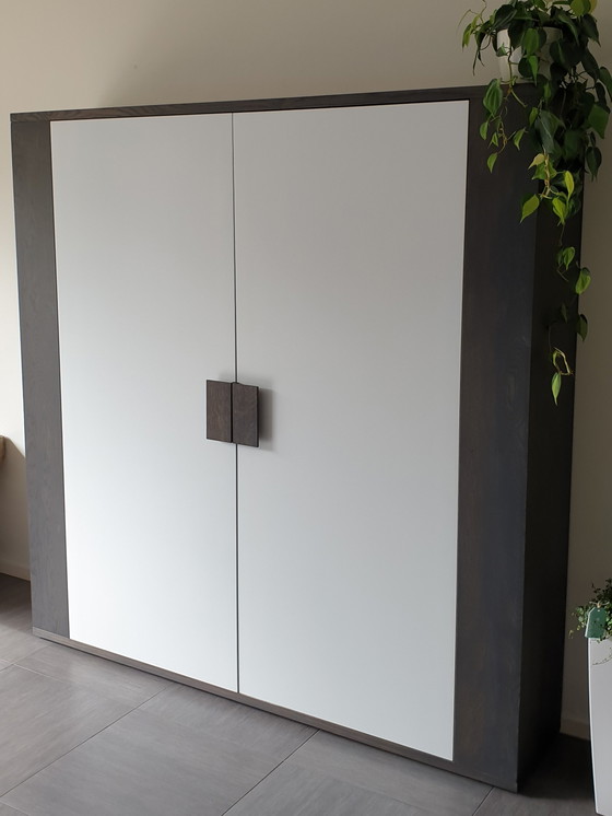 Image 1 of Hängeschrank Räuchereiche Jan des Bouvrie