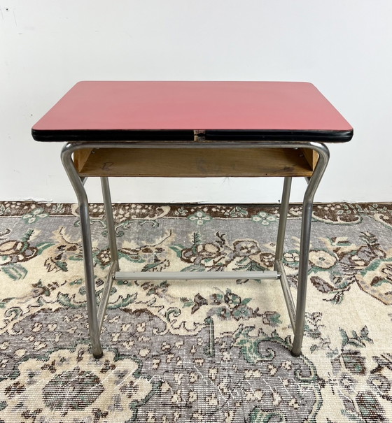 Image 1 of Kleiner Vintage-Schultisch