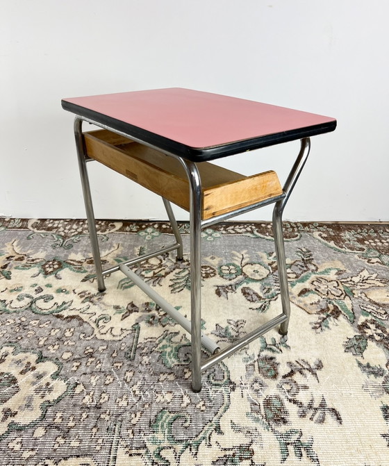 Image 1 of Kleiner Vintage-Schultisch