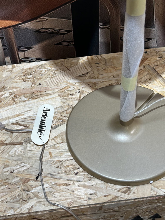 Image 1 of Artemide Melampo Tischleuchte