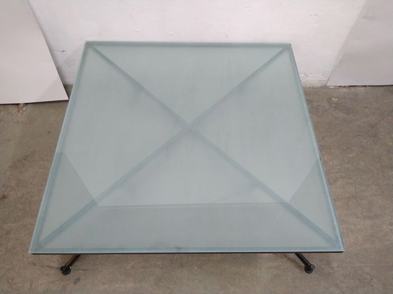 Image 1 of Design-Couchtisch