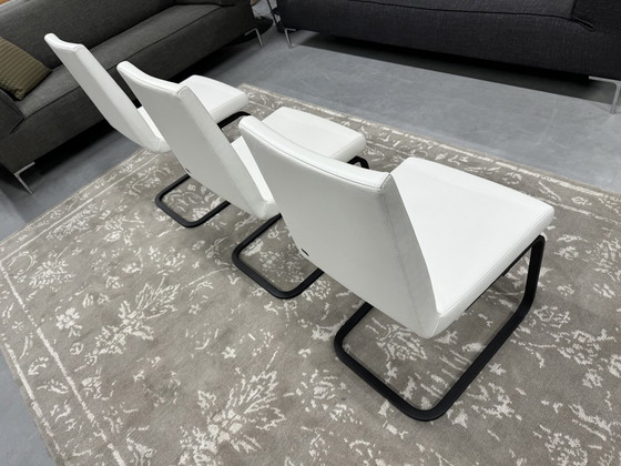 Image 1 of 3 Rolf Benz 620 Esszimmerstühle aus weißem Leder