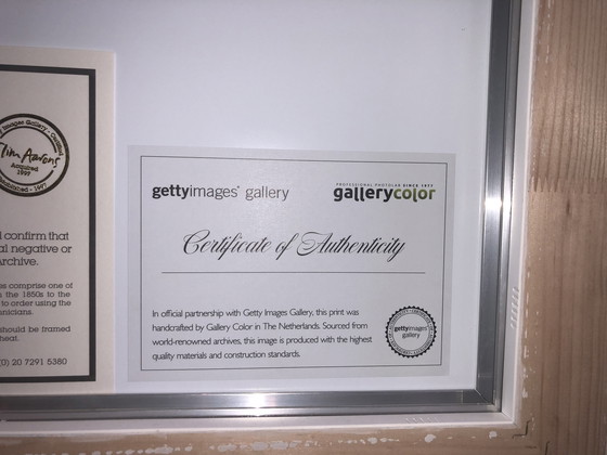 Image 1 of Klatsch am Pool von Slim Aarons fotografie