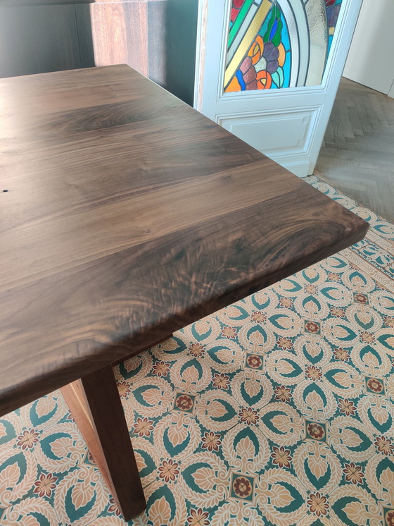 Image 1 of Handgefertigter Tisch aus Walnussholz