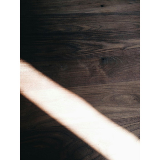 Image 1 of Handgefertigter Tisch aus Walnussholz